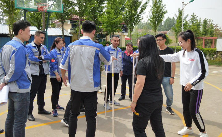 移動森林，看似簡單，實際操作不易，培養(yǎng)了運動員們做事的專注能力