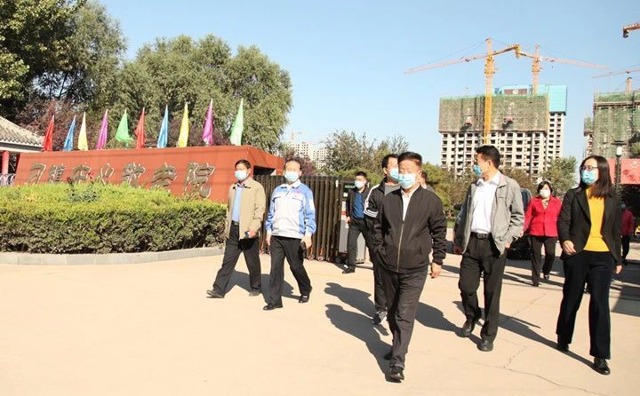 愿尊老愛老的傳統(tǒng)美德不斷的傳承、發(fā)揚(yáng)、光大